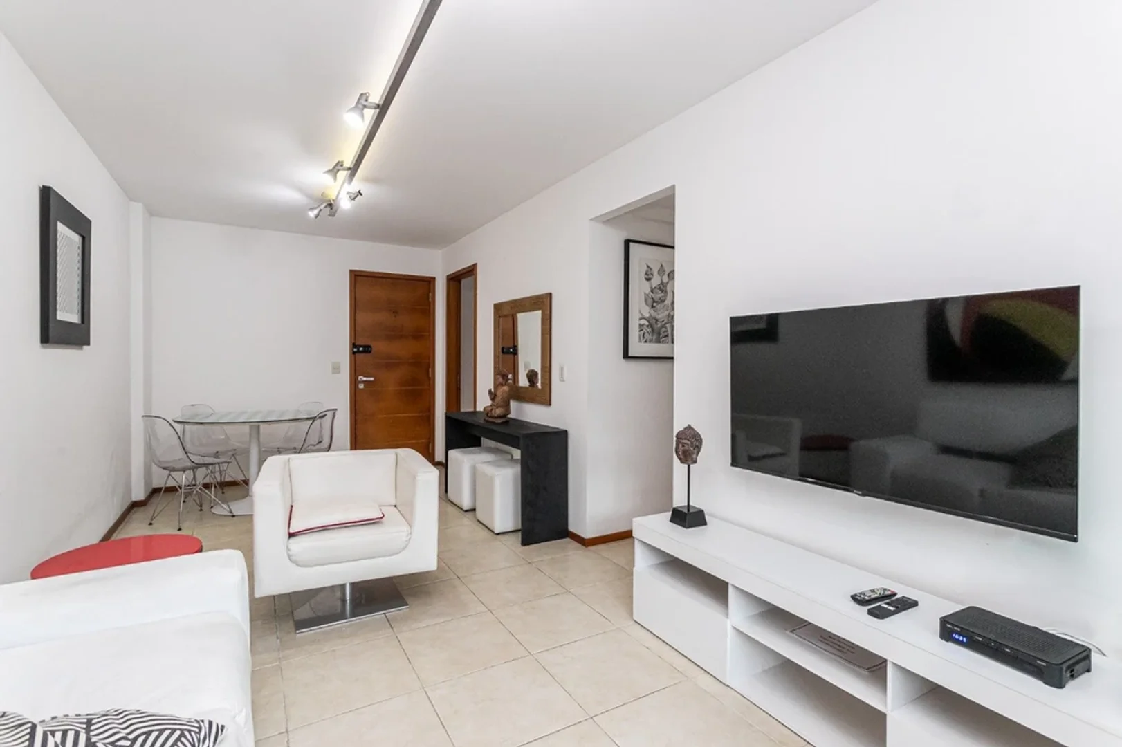Avenida Bartolomeu Mitre 600