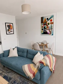 Entire apartment at 6D ALBANY HOUSE, 68-83 STATION ROAD, image 3 of 12