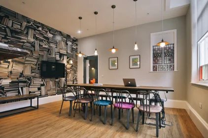Dairenin tamamı Ikamet yerinde konumu 25 Caledonia St, Liverpool L7 7DX, United Kingdom, 16 18 görüntüsü