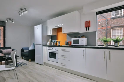 Dairenin tamamı Ikamet yerinde konumu 25 Caledonia St, Liverpool L7 7DX, United Kingdom, 4 18 görüntüsü