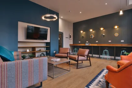 Dairenin tamamı Ikamet yerinde konumu 25 Caledonia St, Liverpool L7 7DX, United Kingdom, 7 18 görüntüsü