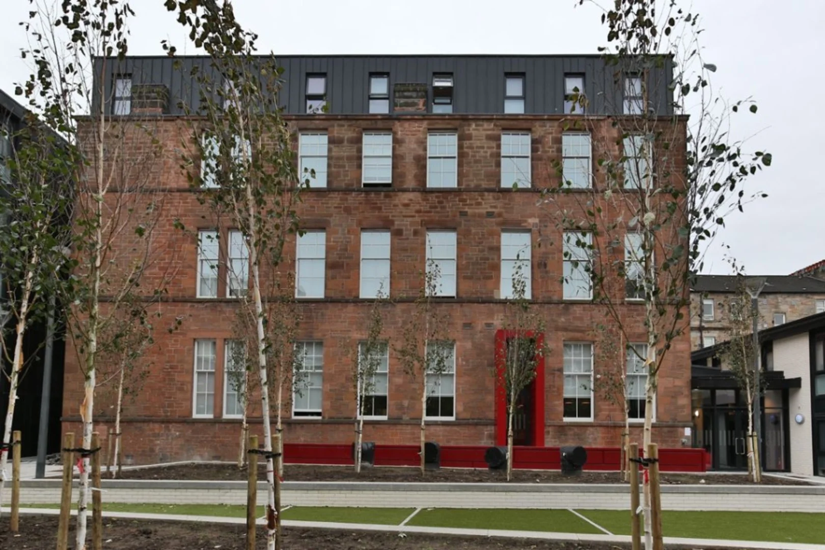 2A Willowbank Cres, Glasgow G3 6NB, United Kingdom                  
