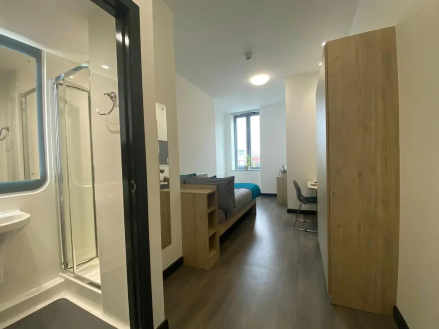 Studentenfreundliches Zimmer in mit modernen Annehmlichkeiten