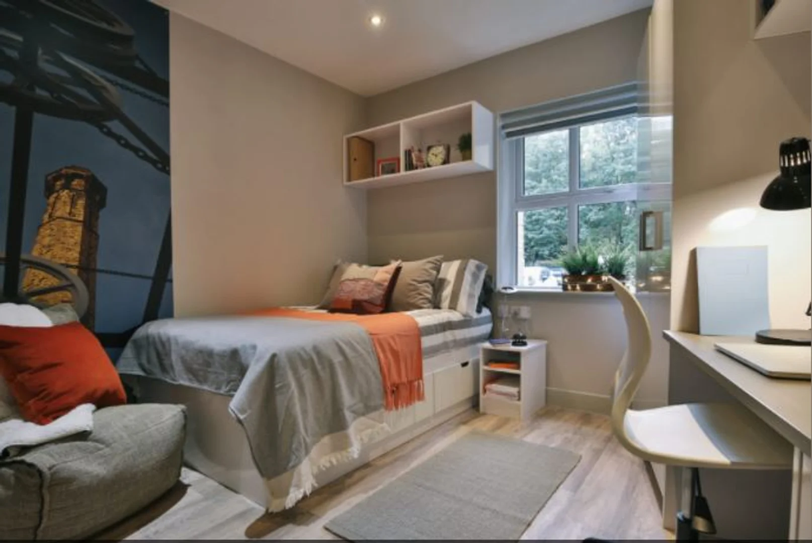 Compact studio apartment ideal for students in 