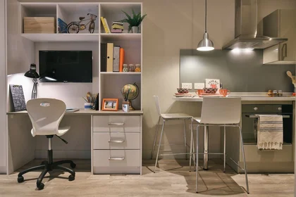 Studio in residence at Kingsmill Studios King's Mill Ln, Huddersfield HD1 3AW, United Kingdom, image 9 of 20