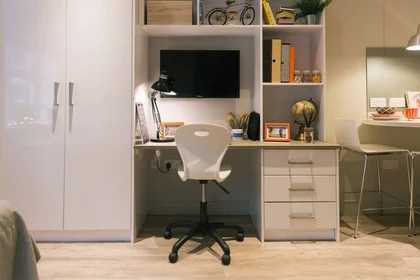 Studio in residence at Kingsmill Studios King's Mill Ln, Huddersfield HD1 3AW, United Kingdom, image 11 of 20