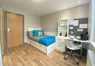 Helles Privatzimmer in {area}