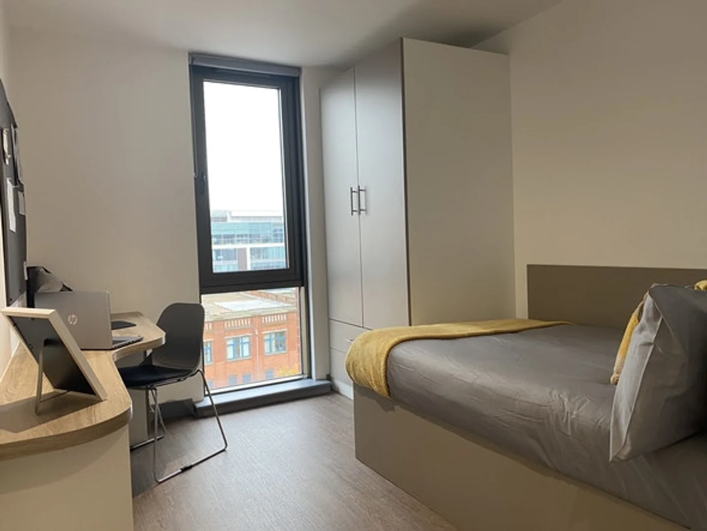 Komfortables und geräumiges Studentenzimmer in