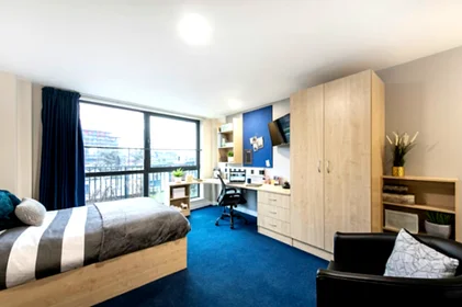 Studio in residence at 80 Hoyle St, Sheffield S3 7LG, UK, image 10 of 31