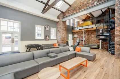 Studio in residence at 80 Hoyle St, Sheffield S3 7LG, UK, image 15 of 31