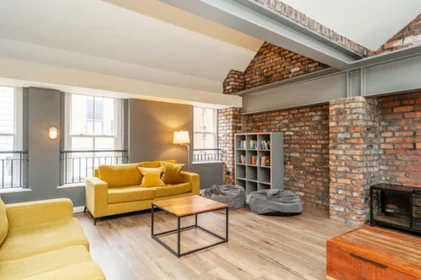 Studio in residence at 80 Hoyle St, Sheffield S3 7LG, UK, image 9 of 31