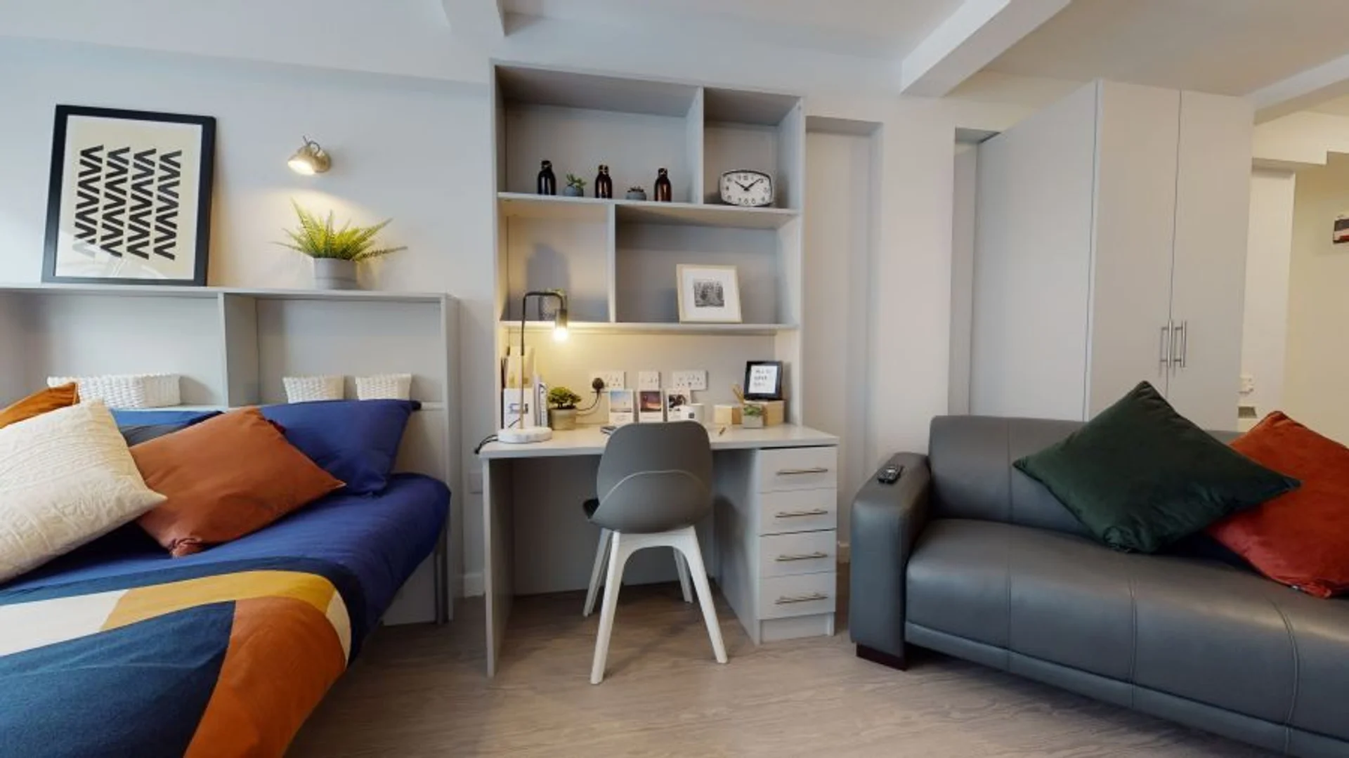 Chic studio apartment near campus in