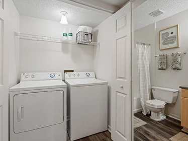 Apartamento inteiro em residência em 1825 W Call St, Tallahassee, FL 32304, United States, imagem 4 de 19