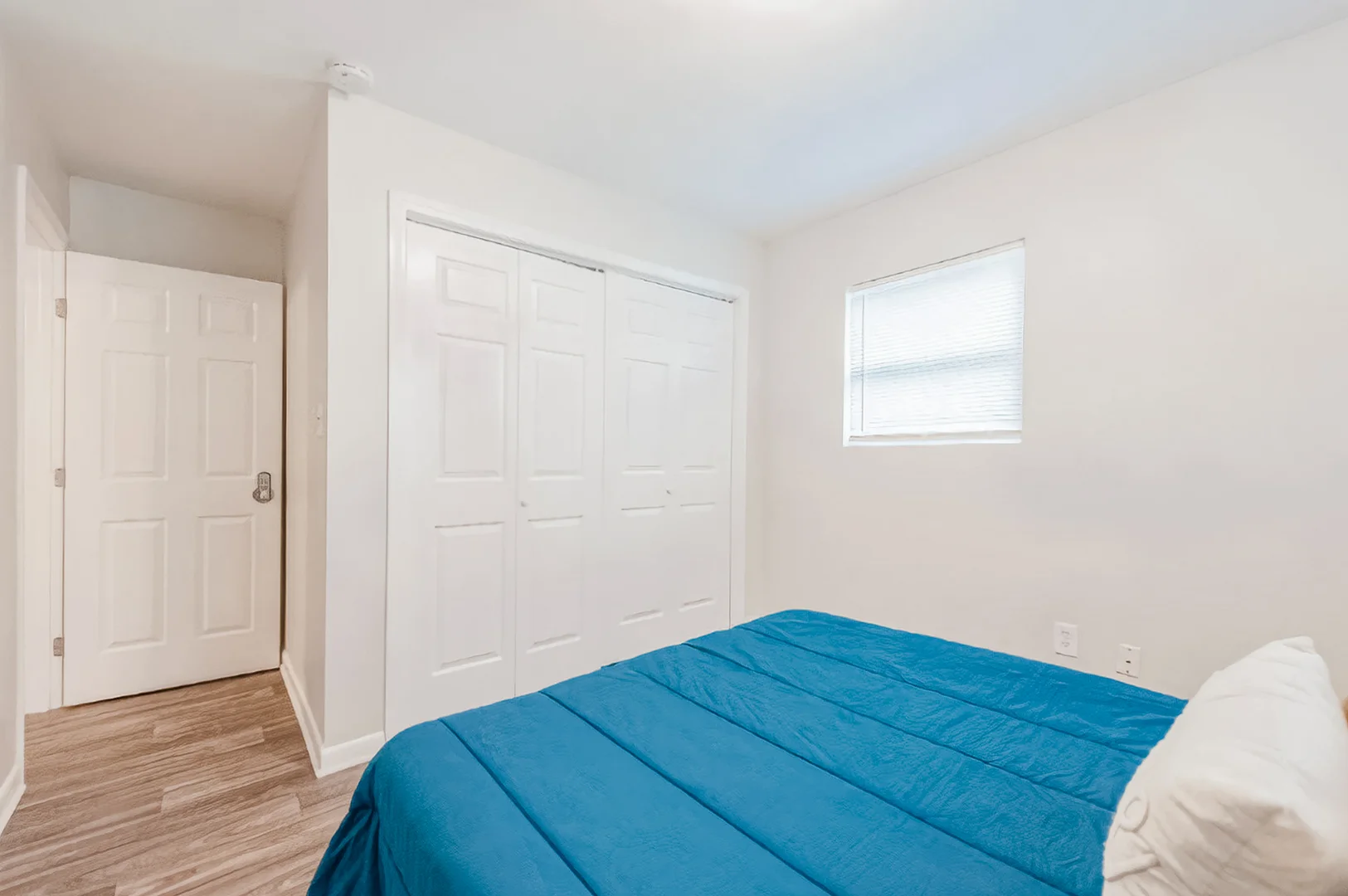 Street, GA, Atlanta, United States, 30354
