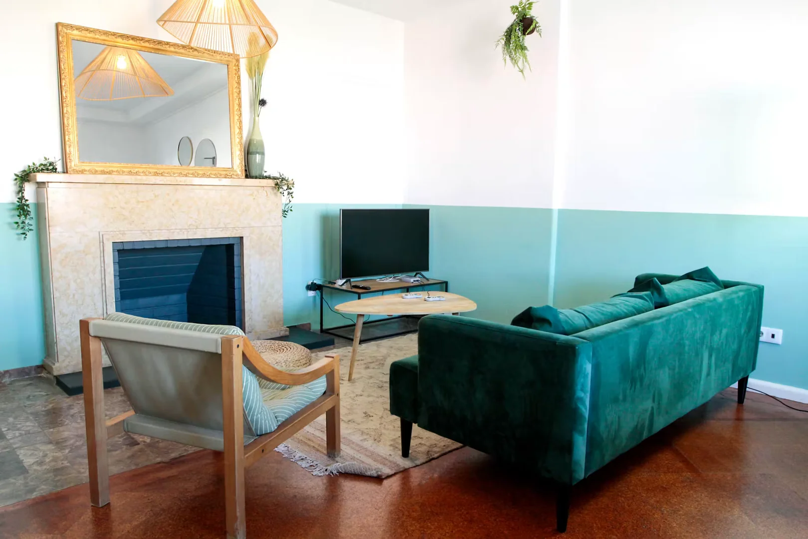 Economical student room with convenient location in 