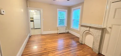 Logement avec 3 chambres à {area}