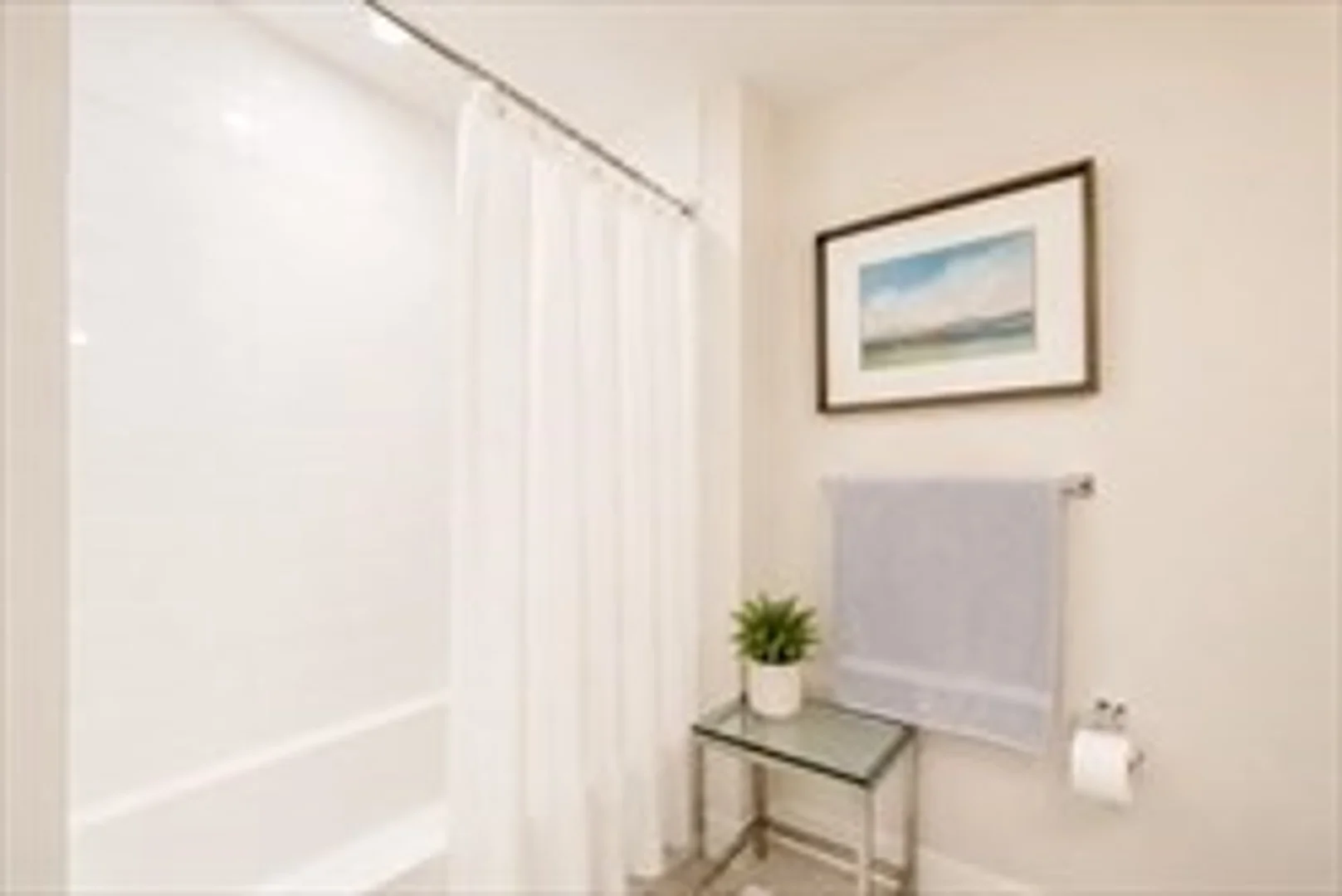1650, Commonwealth, Unit 302, Brighton, Boston, MA, 02135