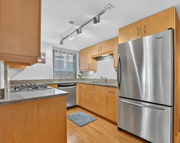 Studio in residence at 101, Broad St., Unit 6G, Waterfront, Boston, MA, 02110, image 8 of 22