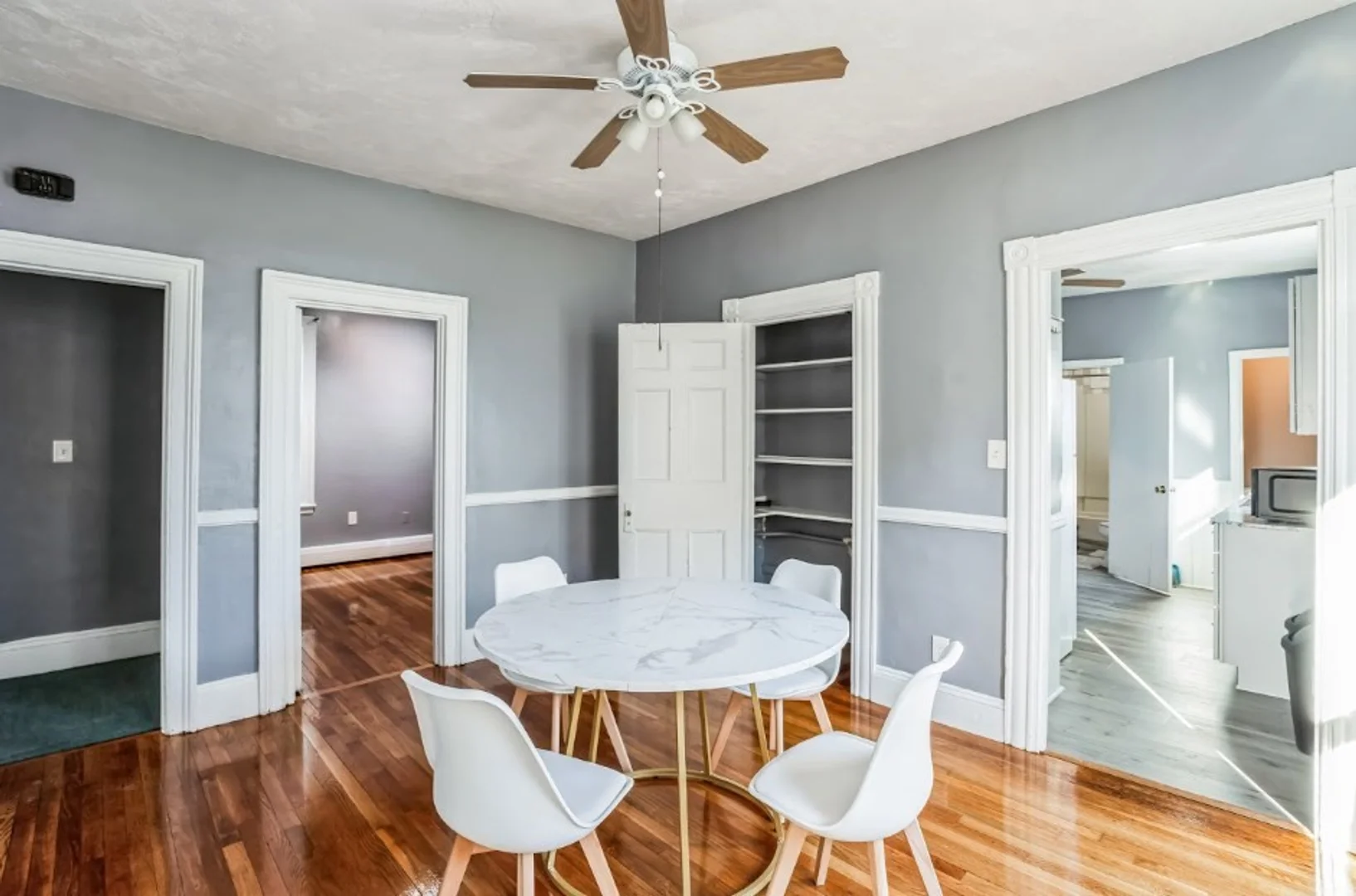 19, Harrison St., Unit 2, Inman Square, Somerville, MA, 02143