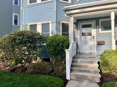 Dairenin tamamı Ikamet yerinde konumu 16, Yerxa, Unit 1, North Cambridge, Cambridge, MA, 02140, 5 21 görüntüsü
