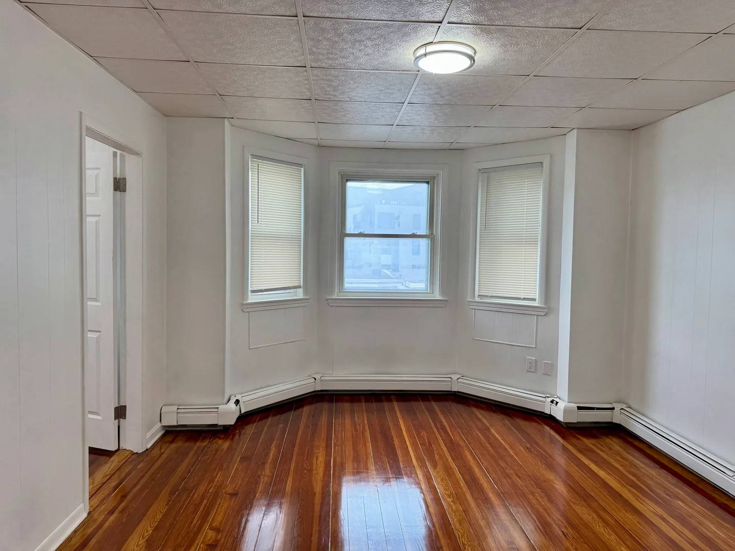 855, Saratoga St., Unit 3, East Boston, Boston, MA, 02151