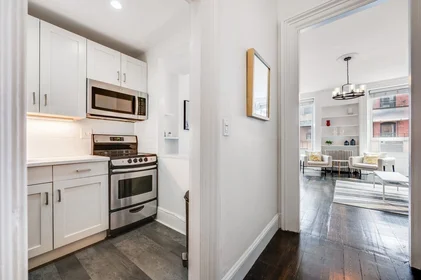 Studio in residence at 169, Beacon, Unit 3R, Back Bay, Boston, MA, 02116, image 13 of 20