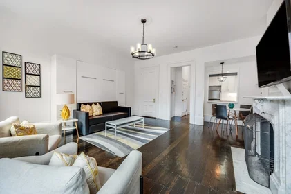 Studio in residence at 169, Beacon, Unit 3R, Back Bay, Boston, MA, 02116, image 4 of 20
