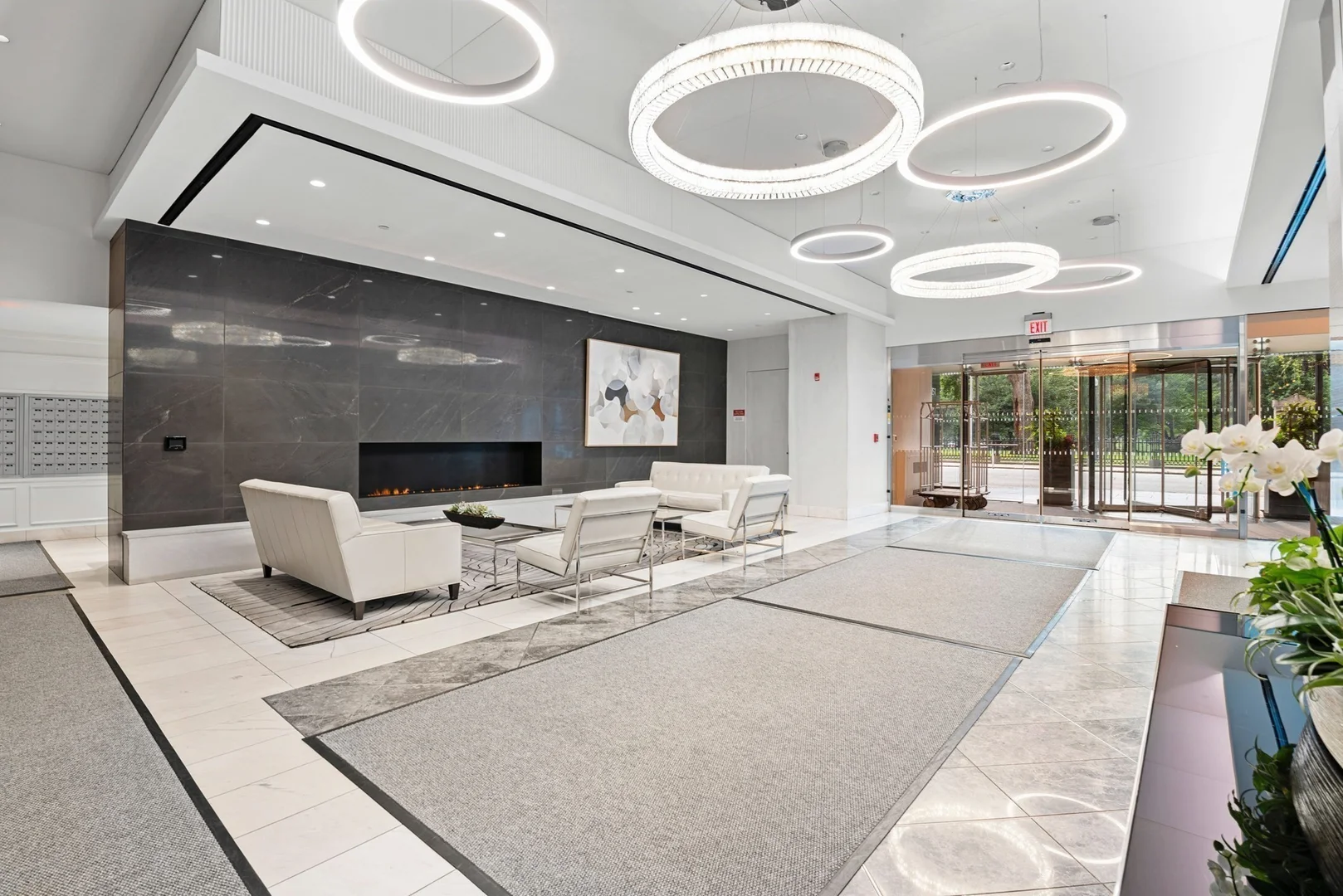 151, Tremont St., Unit 23U, Theatre District, Boston, MA, 02111