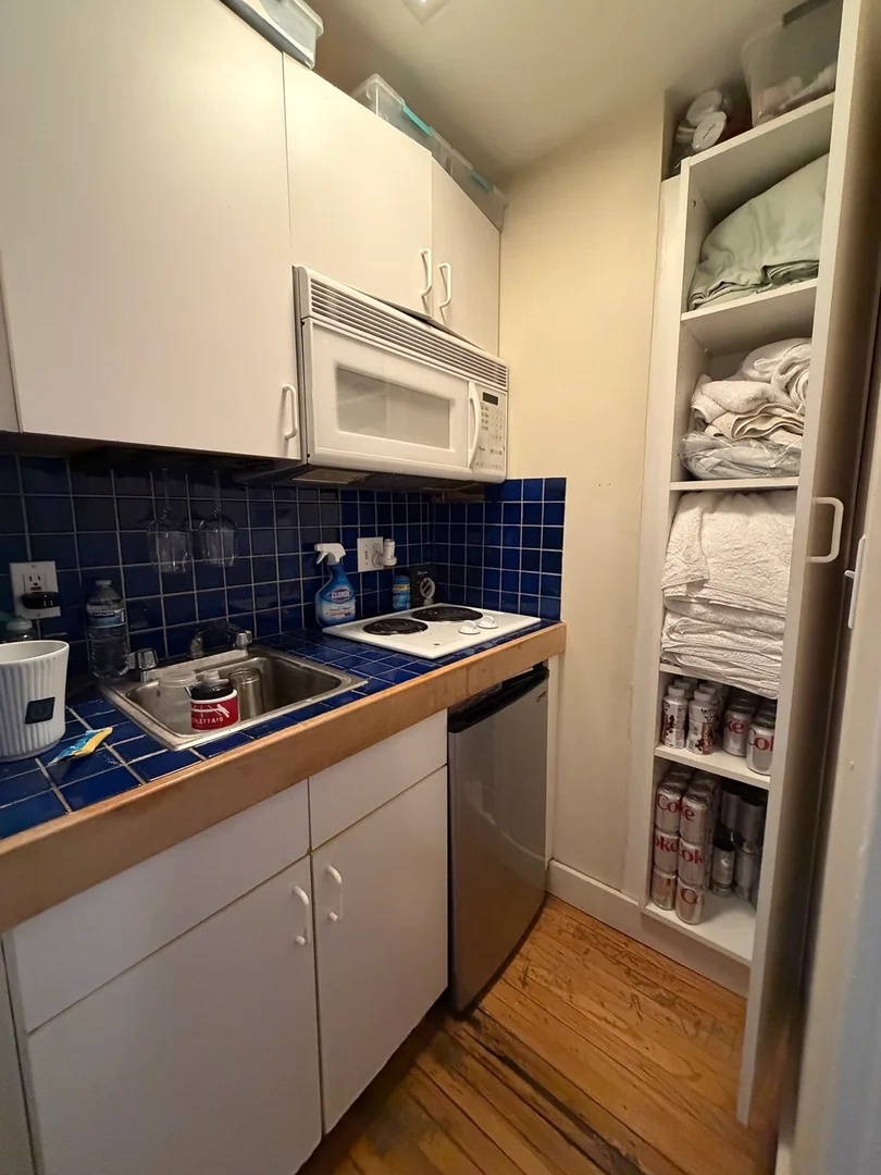 429, Beacon St., Unit 1, Back Bay, Boston, MA, 02115