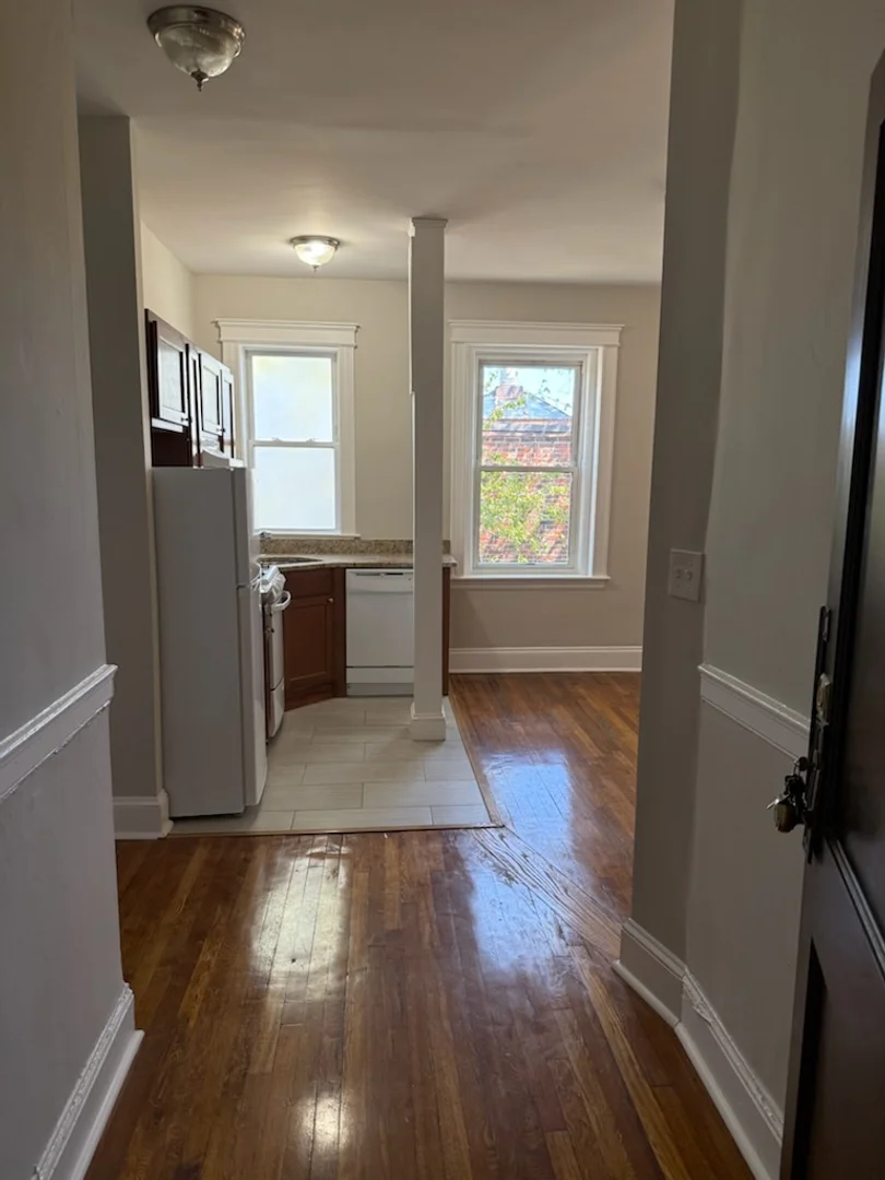 Self-contained studio for students in central 