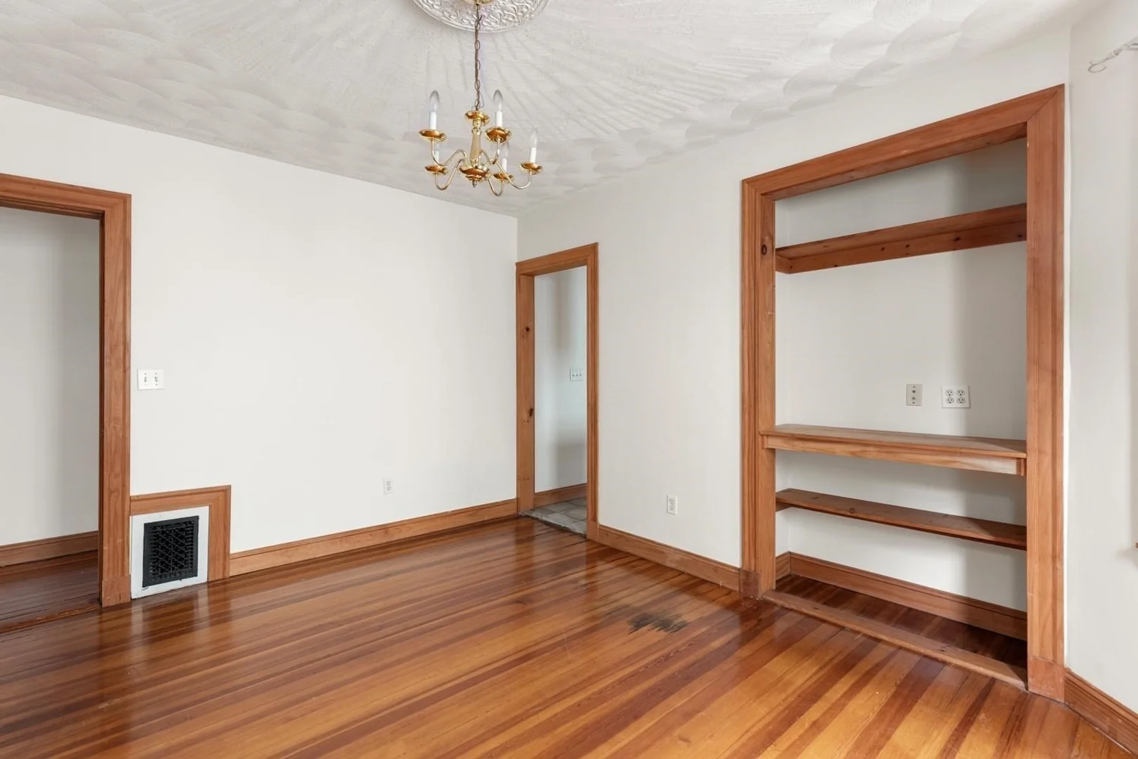 41, Montfern Ave., Unit 1, Brighton, Boston, MA, 02135
