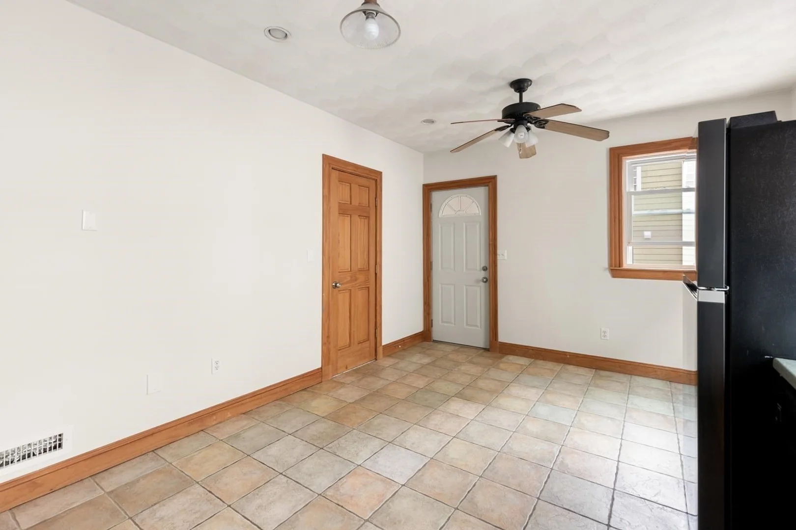 41, Montfern Ave., Unit 1, Brighton, Boston, MA, 02135
