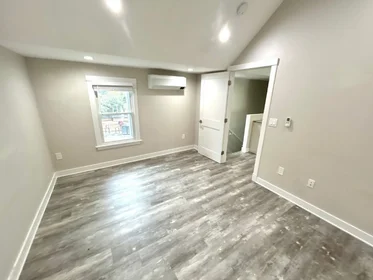 Dairenin tamamı Ikamet yerinde konumu 32, Jefferson St., Unit 1, Wellington, Cambridge, MA, 02141, 13 22 görüntüsü