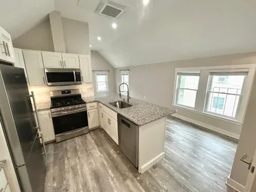 Dairenin tamamı Ikamet yerinde konumu 32, Jefferson St., Unit 1, Wellington, Cambridge, MA, 02141, 3 22 görüntüsü