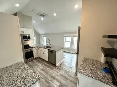Dairenin tamamı Ikamet yerinde konumu 32, Jefferson St., Unit 1, Wellington, Cambridge, MA, 02141, 22 22 görüntüsü