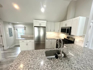 Dairenin tamamı Ikamet yerinde konumu 32, Jefferson St., Unit 1, Wellington, Cambridge, MA, 02141, 9 22 görüntüsü