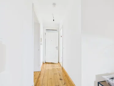 Quarto privado em Bahnhofstraße, Bezirk Treptow-Köpenick, imagem 7 de 9