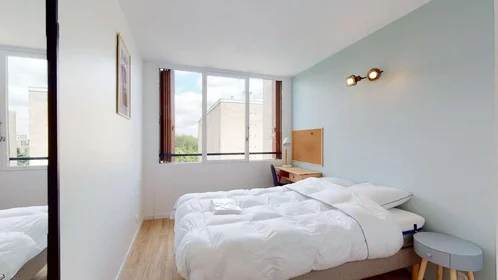 Stanza privata con letto matrimoniale {area}
