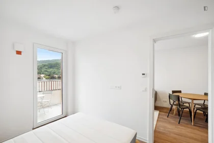 Logement de 2 chambres à {area}