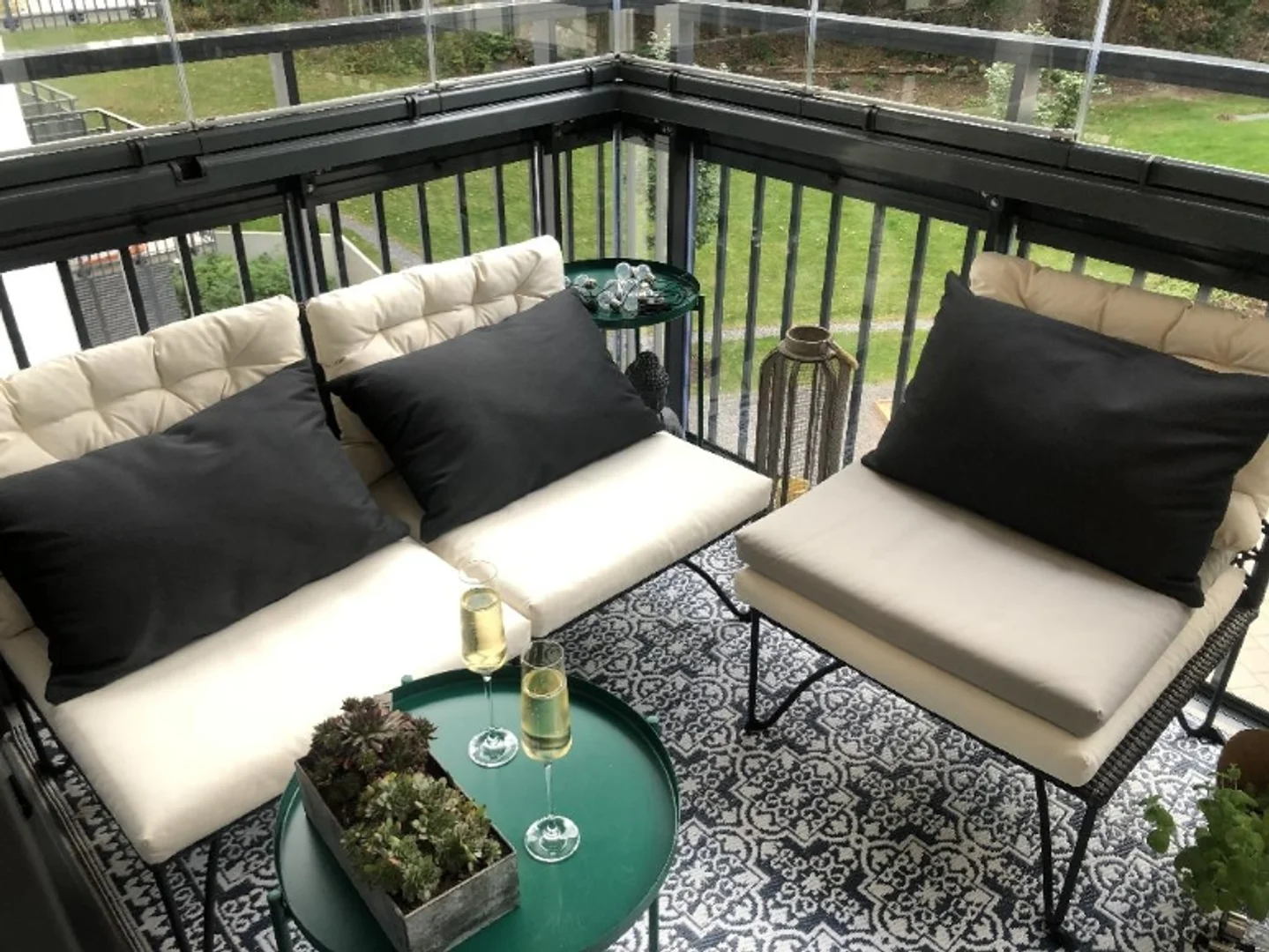 Room for rent in student apartment in , fully furnished