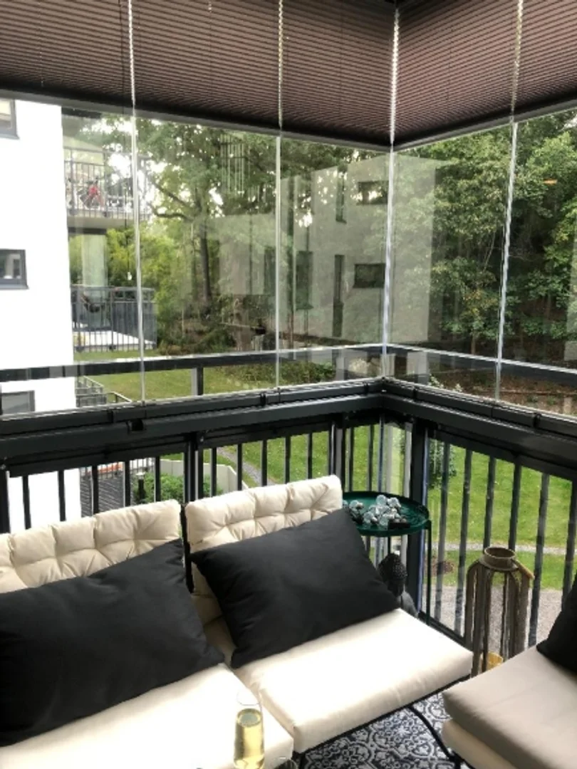 Room for rent in student apartment in , fully furnished