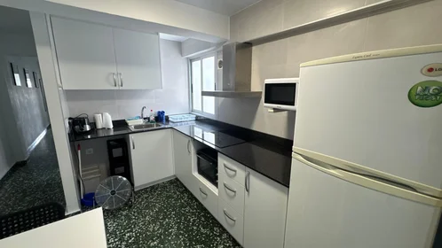 Shared room at Carrer de Pinzón, 8, esc. 0 6º 12, image 2 of 17