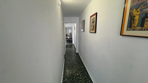 Shared room at Carrer de Pinzón, 8, esc. 0 6º 12, image 6 of 17