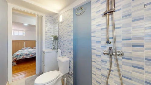 Private room at Rua de Serpa Pinto, image 3 of 9
