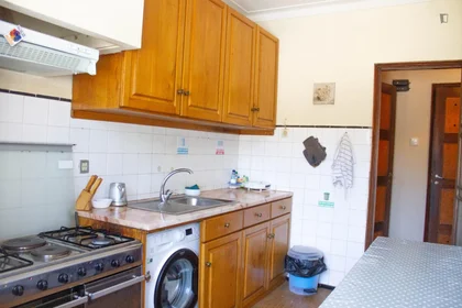 Private room at Rua de Serpa Pinto, image 4 of 8