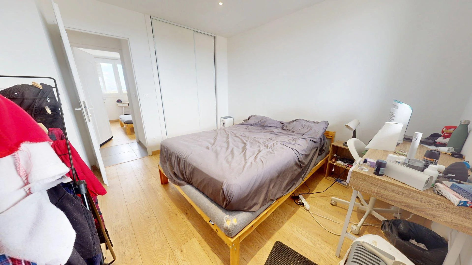 Room for rent in student apartment in , fully furnished