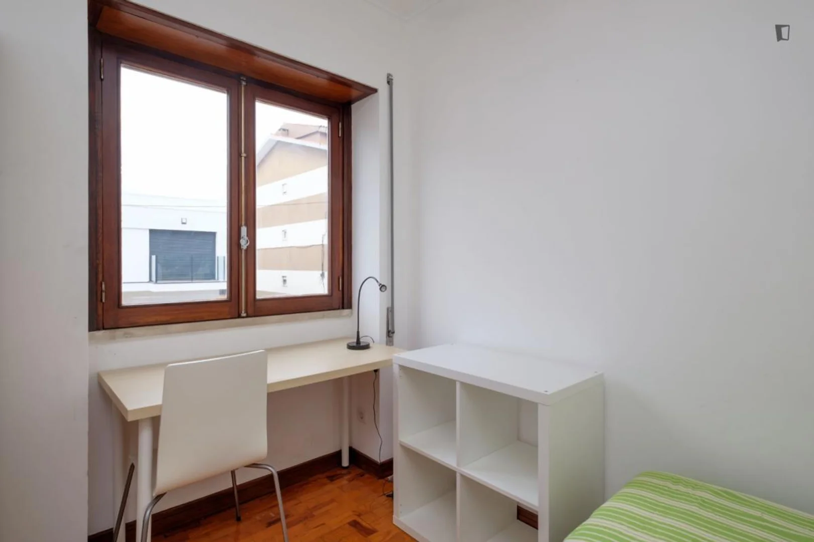 Economical student room with convenient location in 