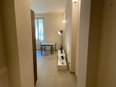 Całe miejsce Via Andrea Ponti, obraz 25 30