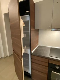 Całe miejsce Via Andrea Ponti, obraz 6 30
