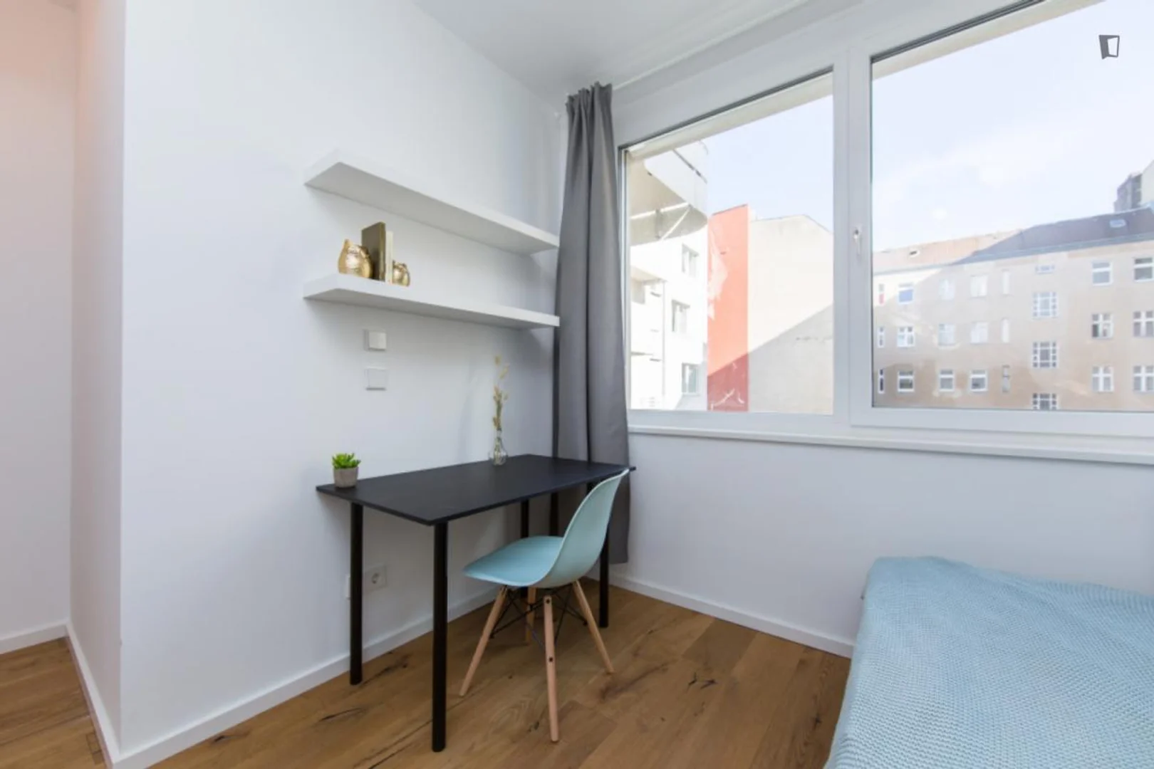 Habitación acogedora para estudiantes disponible en 